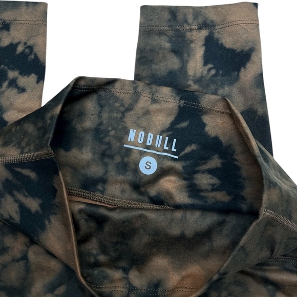 NOBULL Tie-Dye Cropped Leggings - Picture 4 of 8